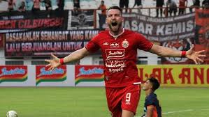 Skor akhir persija vs persib gojek traveloka 2017. Fsi6cggbus73bm