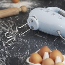 Die besten handmixer im test und vergleich 2021. Smeg Hand Mixer Design Line Style The 50 Years Cookfunk