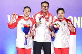 A men's doubles specialist, he won major international tournaments, most of them in partnership with flandy limpele, between 1999 and 2006. Eng Hian Pertemuan Kamar Mandi Dan Pelatih Ganda Putri Fajar