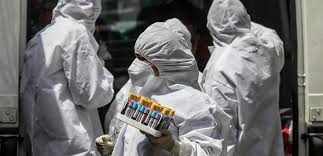Ο πρόεδρος του εοδυ, μίλησε και για την ινδική μετάλλαξη «δέλτα», η οποία έχει ανησυχήσει τους επιστήμονες σε παγκόσμιο επίπεδο, διότι είναι περισσότερο μεταδοτική από ότι περίμεναν. Korwnoios H Indikh Metalla3h Einai Diplh Kai Prokalei Sobarh Noshsh Covid 19 Aygh