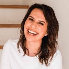 Lucy Allen's Instagram, Twitter & Facebook