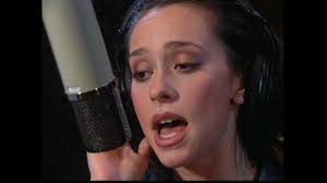 Jennifer Love Hewitt Im Gonna Love You 2002 : HunchBack Of Notre Dame II 4K  Upscaled