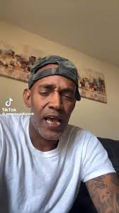 All married, 💍💍💍💍engaged or 😍DATING COUPLES😍- make this your status  and answer honestly! Who's older?