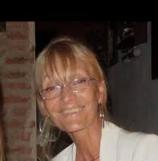 Jessica Chastain vino al mundo en una familia atravesada por la adversidad.  Sus padres, que eran apenas adolescentes, se separaron poco tiempo después  de su nacimiento. Su padre, Michael Monasterio, decidió abandonarlas