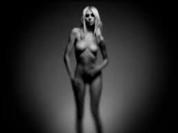 Taylor Momsen intimacy - Vulnerable photos that reveal her innermost self
