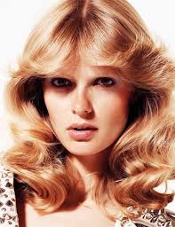 The 1970s has become known for a lot of outlandish trends, and the hairstyles of that era are no exception. 9 Steps Away From The Classy 70s Hairstyles Jpg 500 649 Disco Hair 70s Haircuts 70s Hair