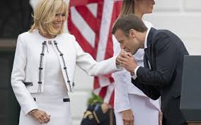 C'était une question de justice et d'équité. Brigitte Macron PrimÄƒ DoamnÄƒ Dar Si PrimÄƒ CoechipierÄƒ Si ConfidentÄƒ A Presedintelui Francez Rfi Mobile