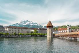 Chapel bridge is minutes away. Kapellbrucke Luzern Historische Statte Outdooractive Com