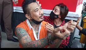 Nora alexandra nantikan jerinx sid bebas penjara. 4 Hari Lagi Jerinx Sid Bebas Murni Dari Lapas Kerobokan Bali