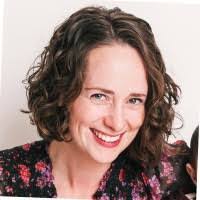 Laura Kavanagh's Instagram, Twitter & Facebook