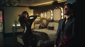 More than 20,000 radio stations with playlists. The Dress Worn By The Wife Of Maluma In The Clip Felices Los 4 Spotern