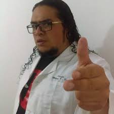 Wilmar Martínez (@ElProfeWilmar)