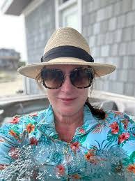 Lori Wargo's Instagram, Twitter & Facebook