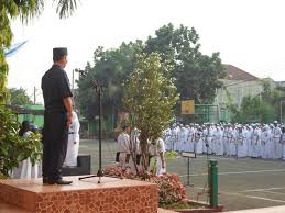 Sinar lentera melambangkan manfaat bagi lingkungan. Sma Negeri 2 Magetan Ujiansma Com