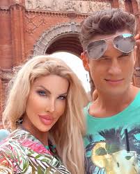 Justin and Nikki's compatibility issues and trans attraction discussion