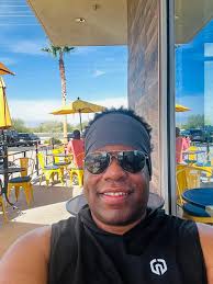 How to build endurance running outdoors in the heat in Vegas?