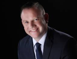 Daniel Corno's Instagram, Twitter & Facebook