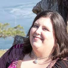 Miranda Weller's Instagram, Twitter & Facebook