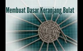 Bila kamu tertarik membuat kerajinan tangan dari bambu mungkin kamu bisa mulai belajar membuat anyaman bambu yang sederhana. Cara Membuat Keranjang Serba Guna Dari Koran Bekas Tutorial Full Dokterandalan