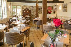 L'auberge le vieux cellier vous accueille dans son restaurant des bords de loire pour vous restaurer, accueillir vos convives ou faire appel à notre texte h1 header. Auberge Le Vieux Cellier Restaurant Receptions Traiteur