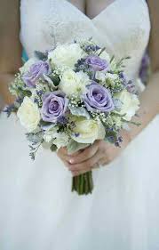 Throw a few stems together and wrap a ribbon around 'em, right? Pin By Mara Pilz Fotografie On Bridal Bouquets Simple Bridal Bouquets Purple Bridal Bouquet Simple Wedding Bouquets