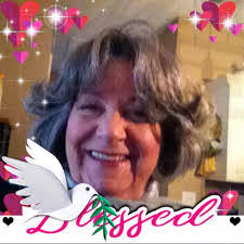 Julie Petrin's Instagram, Twitter & Facebook