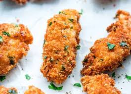 Les Meilleures Lanieres De Poulet Avec Une Chapelure Tres Croustillante Au Parmesan Grilled Dinner Chicken Food