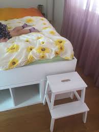 Anschließend wurden die lattenroste aufgelegt, um maß für den bau des matratzenrahmens zu nehmen. Familienbett Einfach Selber Bauen So Klappts Mama Mal 3