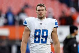 Detroit Lions place TE Brock Wright on COVID list; LB Josh Woods to injured  reserve - mlive.com