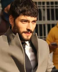 Grupojimenezchaviraandrea Adli Kullanicinin Hercai Panosundaki Pin 2020 Fotografcilik Instagram Tarz Moda