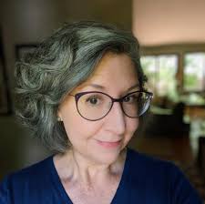 We've lost a dear friend of the workshop. Glenn Walters produced “An  Evening With Erma's Friends” as part of the inaugural Erma Bombeck Writers'  Workshop in 2000. A genial, gracious gentleman, Glenn