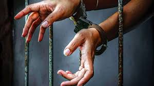 Barabanki News: यूपी की बाराबंकी पुलिस की बड़ी कार्रवाई, अवैध हथियारों के  नेटवर्क को किया ध्वस्त - big action by barabanki police illegal weapons  network destroyed - Navbharat Times
