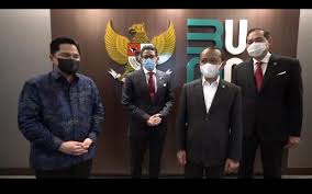 Bahkan berlanjut hingga keduanya menempuh pendidikan tinggi di negeri paman sam. Reuni Hipmi Erick Thohir Sandiaga M Lutfi Dan Bahlil Bikin Video Bareng Kabar24 Bisnis Com