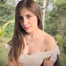 Isabele Elisa Romano (@graciosa_)