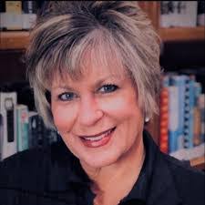 Christina Edgar's Instagram, Twitter & Facebook