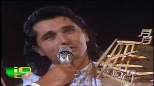 Dopo gli esordi come cantautore sperimentale, alternativo e dissacratore, ha raggiunto il grande successo nei primi anni ottanta col brano polisex e poi con l'album di cover degli anni sessanta 2060 italian graffiati. Scialpi Vince Il Festivalbar 1988 Con Pregherei Premiazione Youtube