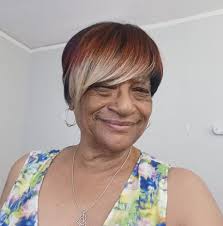 Carolyn's Story I first saw her back in 1955 while waiting