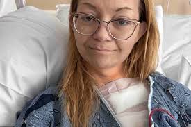 Amanda Hiser's Instagram, Twitter & Facebook