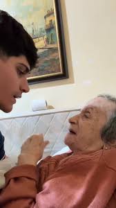 @ceciarmy's video Tweet