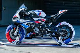 La bmw m 1000 rr. 2021 Bmw M 1000 Rr First Look 21 Fast Facts From World Superbike