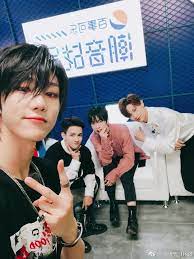 Broadcast series seventeen tv as a trainee under pledis entertainment. Zhou Zhennan Wen Junhui Xu Minghao Kim Samuel Seventeen Samuel Seventeen Kpop Seventeen The8