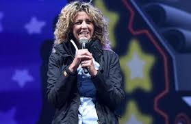 Il ministro per il sud promette un nuovo incontro a ottobre, a napoli, e intanto riceve a roma i cittadini. Governo Chi E Barbara Lezzi Ministro Per Il Sud Secondo Piano News