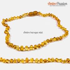 Les vertus que l'on attribue à l'ambre selon les études, les parents adeptes du collier d'ambre confèrent à ces amulettes des propriétés. Collier Ambre Bebe Pas Cher Perles Polies Couleur Miel Ambre Jaune Collier Ambre Bebe Collier D Ambre Bijoux Ambre
