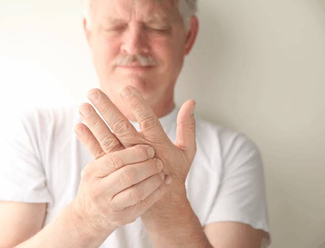 Formigamento nas mãos: sinais neurológicos importantes - Cardiomaster