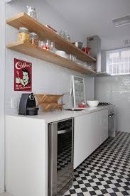 La luna … en el cielo; 5 Ideas Para Instalar Unos Estantes En La Cocina Kansei Cocinas Servicio Profesional De Diseno Y Decoracion De Cocinas