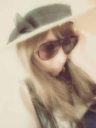 凌晨的班机 到了新加坡转机 要等四个小时 睁不开眼睛 去找好吃的鸡饭兜兜免税店 然后飞掰咯 travel