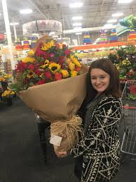 The company manages over 300 stores throughout texas and northern mexico. Sa Works On Twitter These Are Some Of Our Heb Floral Department Interns For This Year They Did A Great Job Making Floral Arrangements Saworks Https T Co Qvlwgtq3du