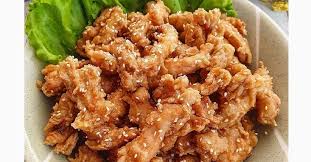 1/2 buah bawang bombay, cincang; Lezatnya Ayam Krispi Saus Madu Simpel Pakai Bumbu Marinasi Bawang Putih