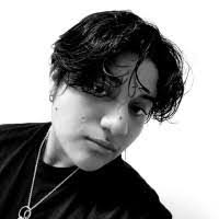 Jennifer Arcos's Instagram, Twitter & Facebook