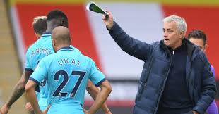 Coup de tonnerre en angleterre ! Mourinho Var Means Referee Hidden In An Office Football365